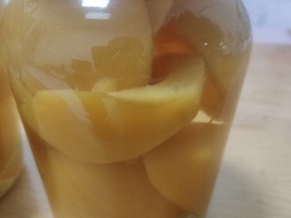 梅林黄桃罐头，就是小时候的味道