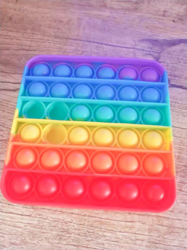 网红减压版儿童彩虹按按乐