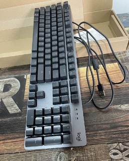 罗技k845机械键盘