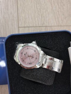 简约时尚的“小粉红”手表