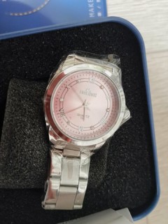 简约时尚的“小粉红”手表
