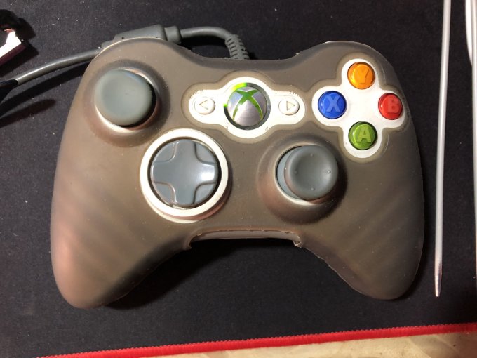 手感最好的游戏手柄之一xbox360手柄