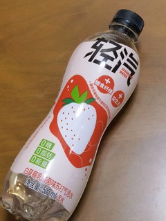 添加了益生菌的无糖果味碳酸饮料