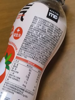 添加了益生菌的无糖果味碳酸饮料