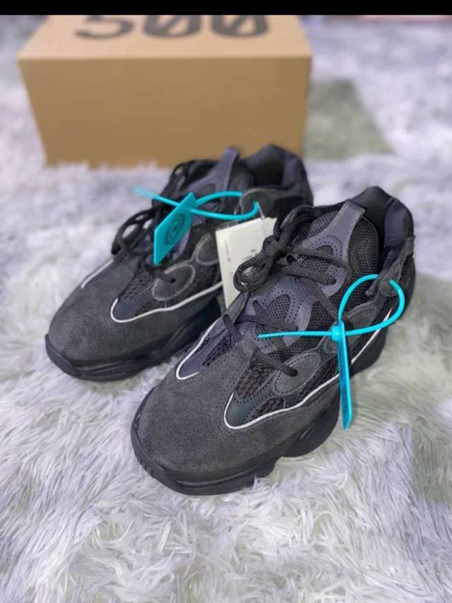 ​老爹鞋首选yeezy500黑武士