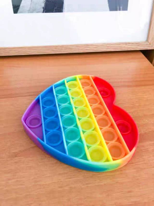 解压神器——彩虹按按乐