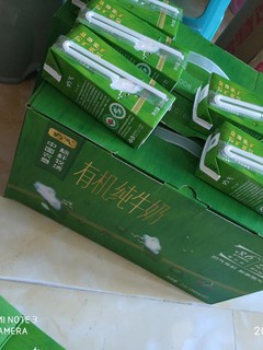 牛奶配华夫，营养又美味