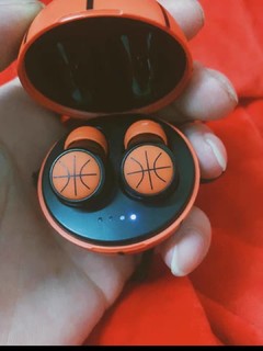 篮球蓝牙耳机
