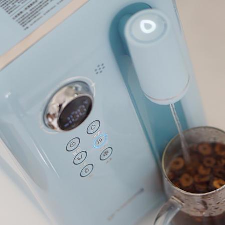 grossag即热速冷饮水机，每一杯都是你要的温度