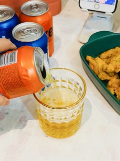 有什么烦恼是​啤酒配炸鸡解决不了的呢