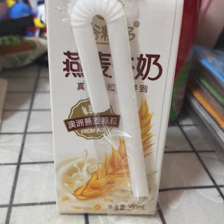 伊利谷粒多燕麦牛奶！