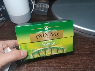 一盒多种口味的川宁绿茶