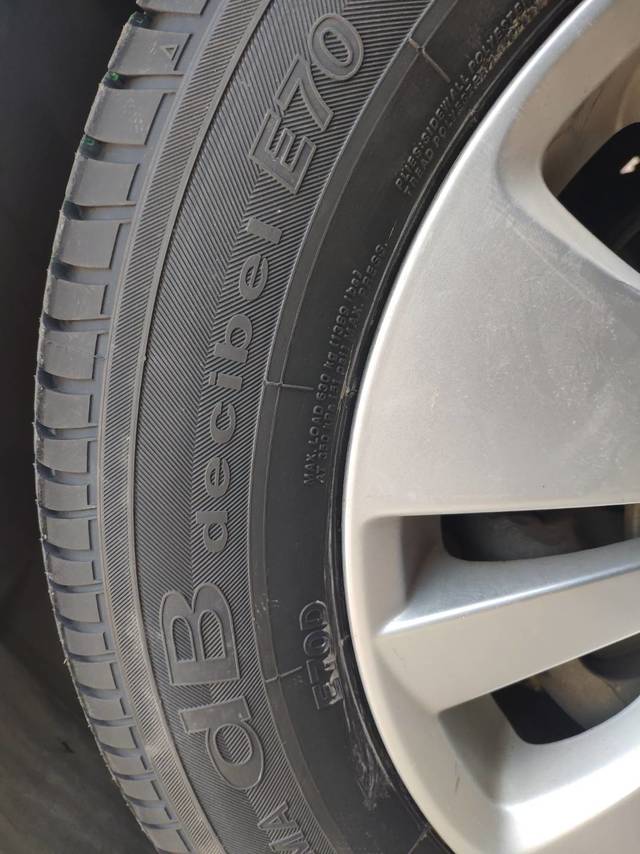 非常均衡的轮胎