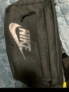 Nike斜挎包