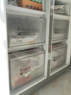 速冷冰鲜、空间净味！华凌冰箱 