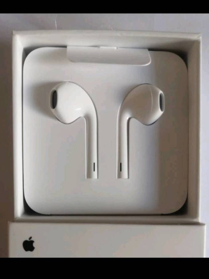 苹果earpods手机耳机怎么样 apple 采用3.5毫米耳机插头_什么值得买