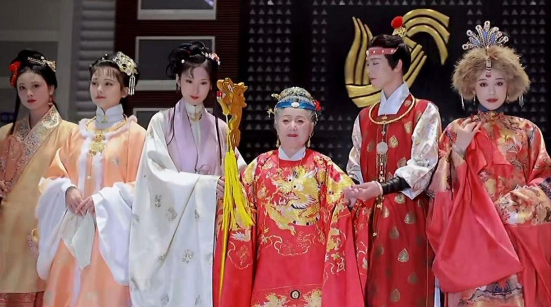 让华流成为顶流汉服版红楼梦亮相山东卫视春晚贾母黛玉惊艳时光