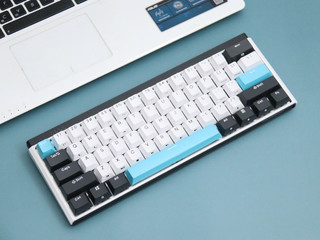 杜伽K330W机械键盘：高颜值，长续航