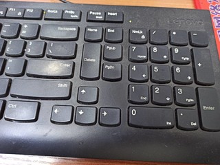 攒机常用键盘，便宜量足耐用。