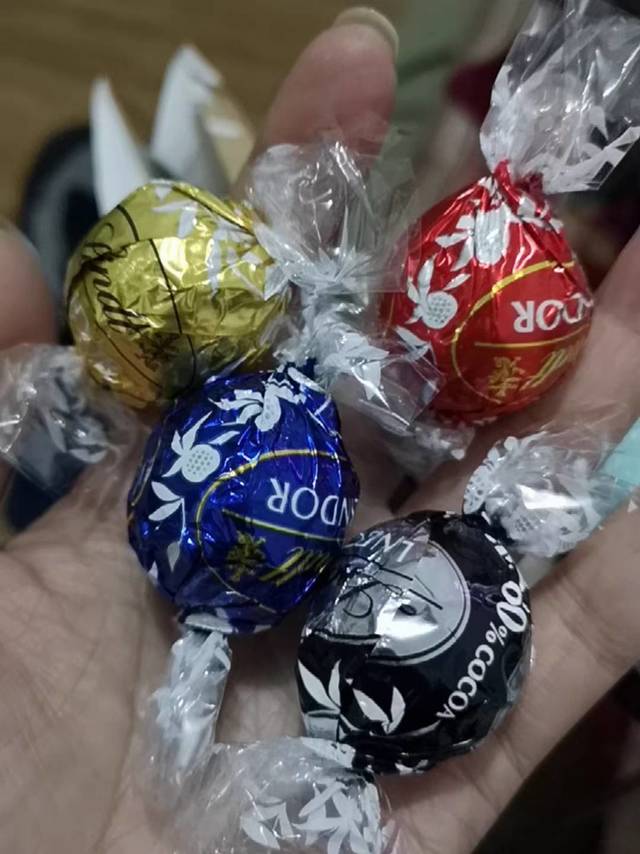 瑞士莲软心球巧克力  好吃