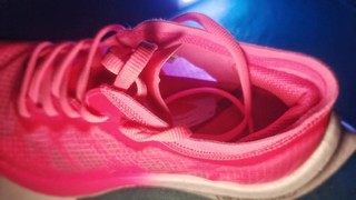 咕咚首款全掌碳板专业跑步鞋