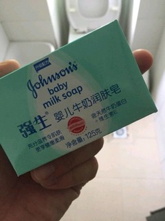 强生婴儿牛奶润肤皂