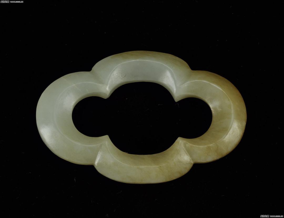 南宋 海棠形玉绦环 金华市博物馆藏南宋 景德镇窑青白釉塑像 德清县