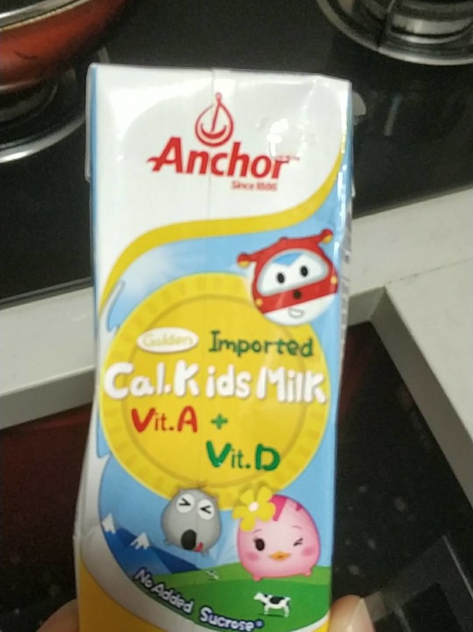 安佳全脂牛奶