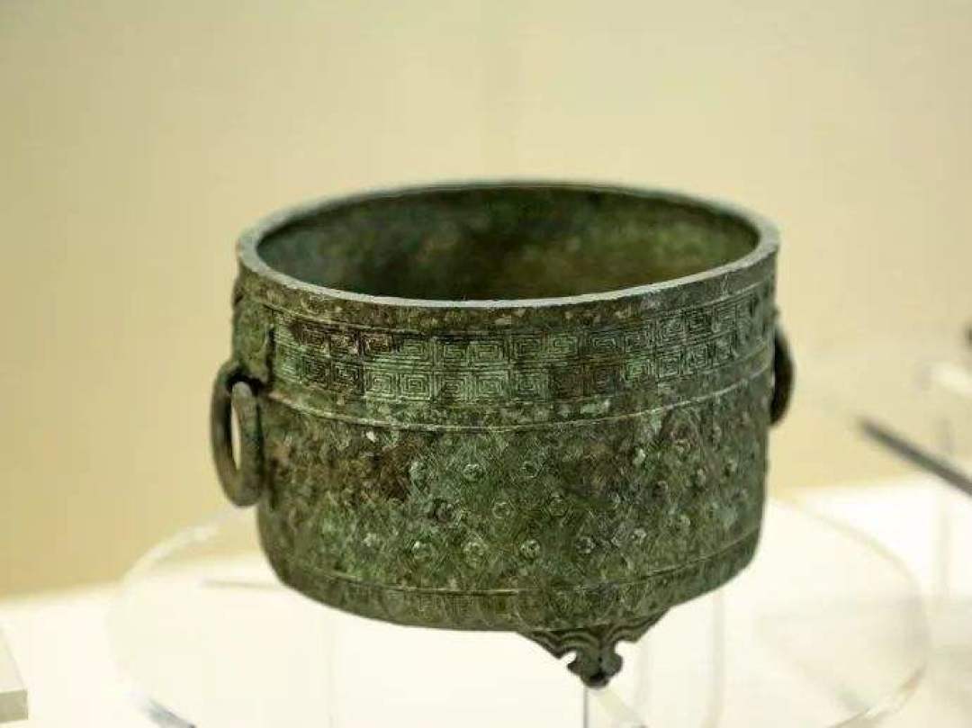 铜方盘 湖州市博物馆藏铜圆壶 湖州市博物馆藏铜分裆鼎 湖州市博物馆