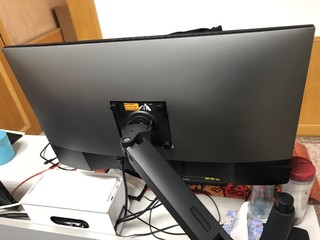 超好的办公4K显示器DELL2720Q