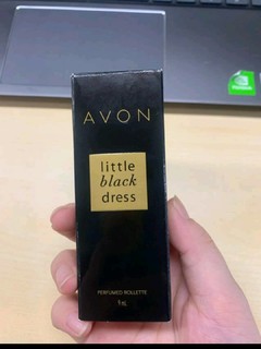 雅芳小黑裙，平价香水里的高级味道