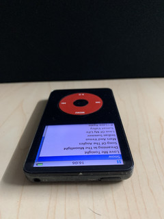 包豪斯工业风，iPod U2音乐播放器！