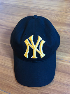 送给自己和对象的双旦礼物：MLB运动帽