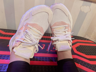 Adidas 三叶草复古夜跑运动鞋