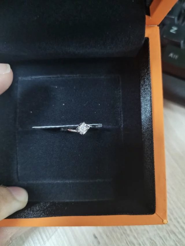 银联卡优购的戒指是自己生日礼物！