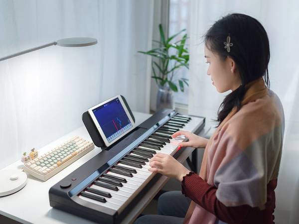 零基础快乐学琴，app在线互动教学！