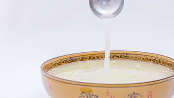 王刚的百变素食 篇二十九：厨师长教你：“冬瓜粉丝汤”的家常做法，鲜甜味浓，清淡健康 