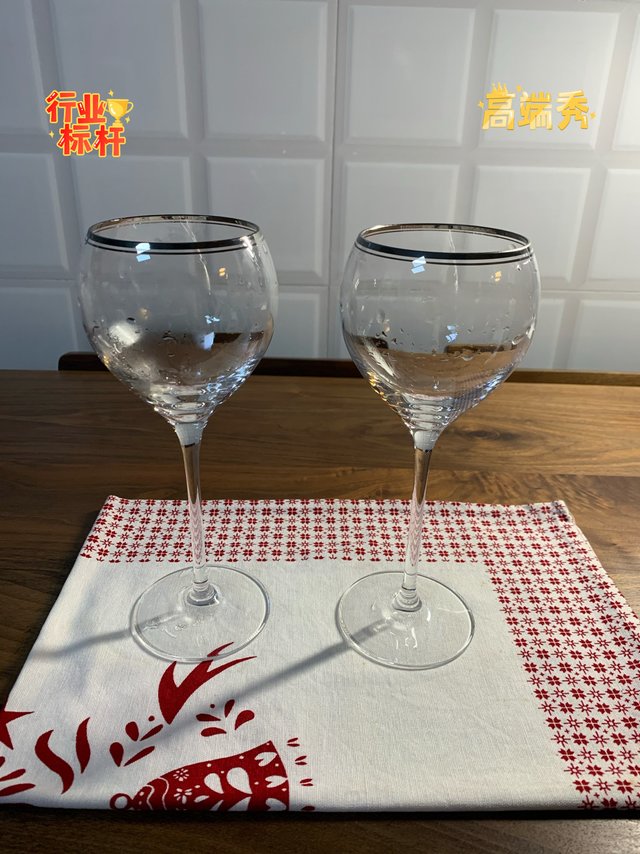 欧洲古朴风：wedgwood铂金高脚酒杯