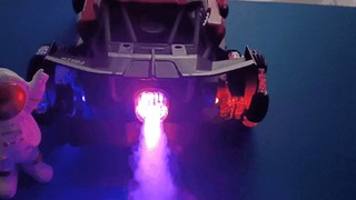 会喷火的玩具超跑，百思童年闪电喷雾遥控车