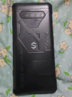 黑鲨 4S 手机