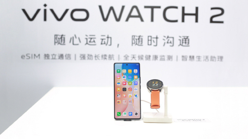 vivo 发布 vivo WATCH 2 智能手表实物图