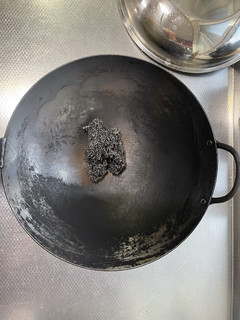 如何“抢救”婆婆想要扔掉的铁锅？