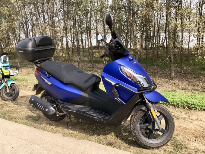 阿普利亚摩托车整车怎么样 骑上小摩托-比亚乔250踏板x7_什么值得买