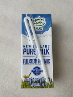 源自新西兰生态牧场的“三高”牛奶