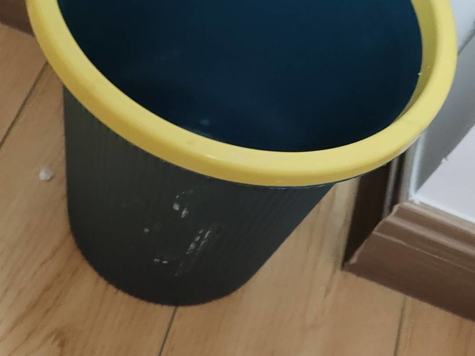 茶花垃圾桶