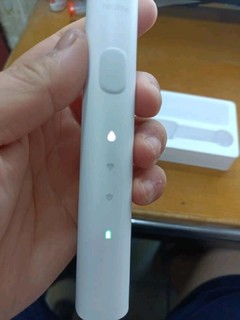 不到60的电动牙刷，realme n1