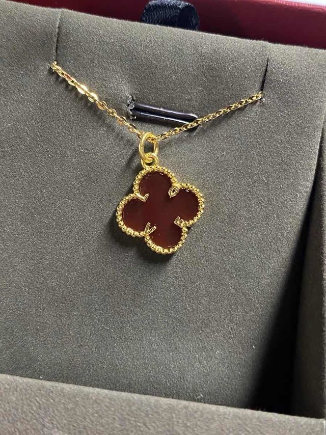 周大生金镶玉四叶草项链