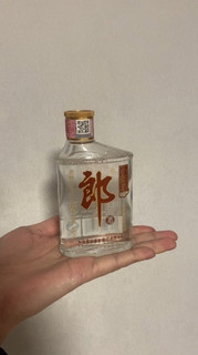 给老爸买的口粮酒一小瓶郎酒