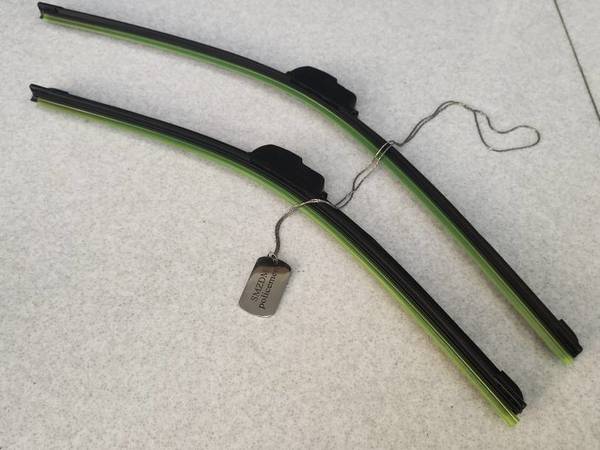 19.9包邮买一送一的雨刮器，还不值？