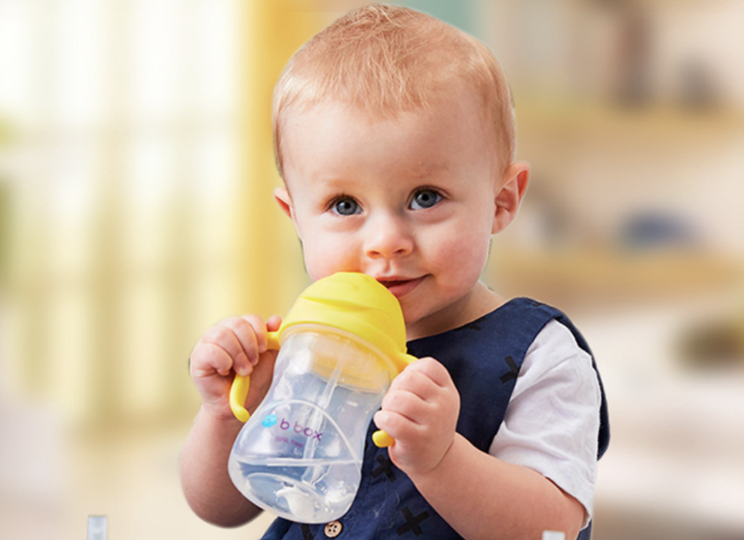 据说6个月内宝宝都不用喝水？是真的吗？